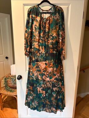 Soft Surroundings Dakota L Green & Peach Floral Rayon Long Sleeve Maxi Dress